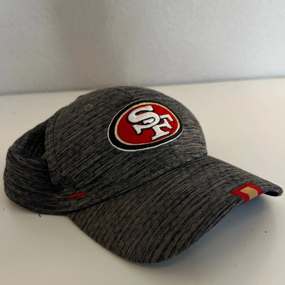 New Era NFL San Francisco 49ers Gray Red‎ Logo Cap Size Medium/Large